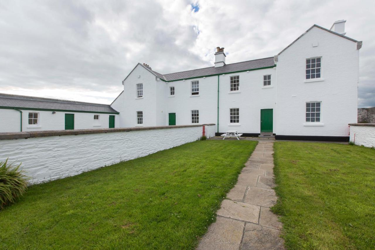 Galley Head Lightkeeper'S Houses Donoure 外观 照片