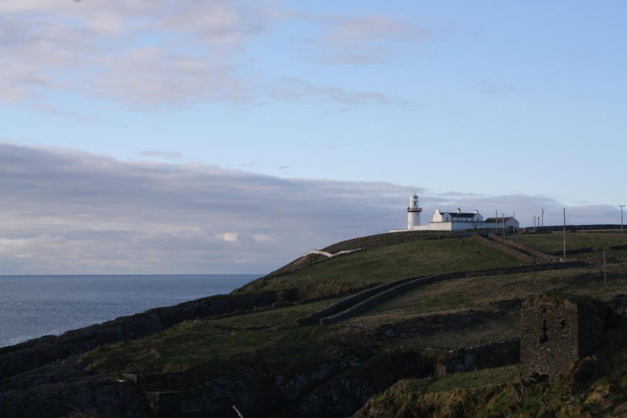 Galley Head Lightkeeper'S Houses Donoure 外观 照片